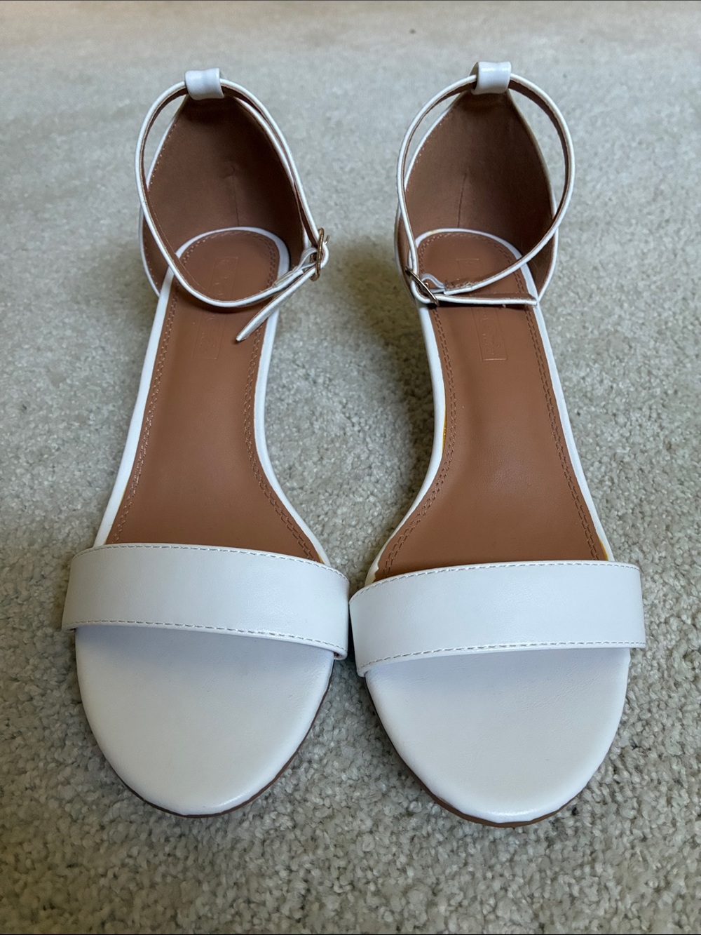 Show How White Single-Band Ankle-Strap Sandals